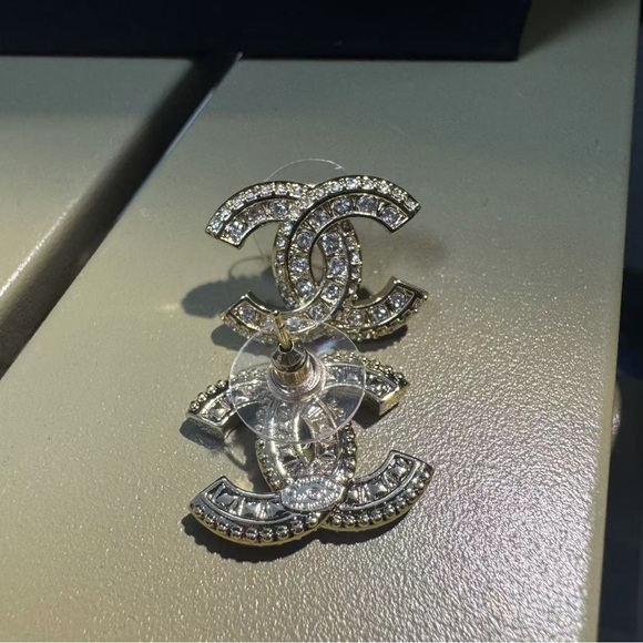 Chanel earrings✨ - Picture 2 of 6